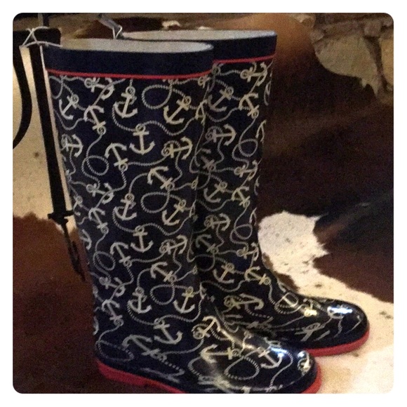 Rain boots - Picture 1 of 1